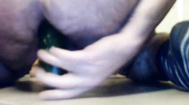 Io con un bel cetriolo