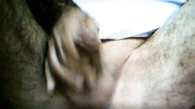 Ripreso mentre mi masturbo in cam