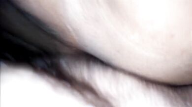 Primo piano di una scopata interrazziale