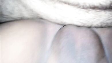 Primo piano di una scopata interrazziale