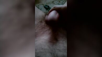 Mi masturbo completamente nudo