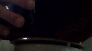 Godo  con un cazzo nero finto