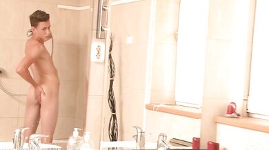 RAGAZZO 18ENNE CARINO