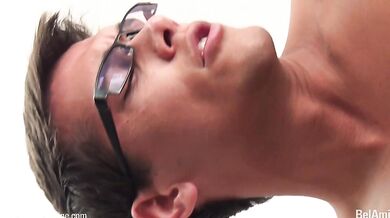 SCOPATA DI 2 RAGAZZI