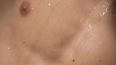 BELLISSIMO RAGAZZO SI SEGA E... NON SOLO