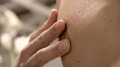 BELLISSIMO RAGAZZO SI SEGA E... NON SOLO