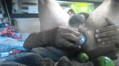 Intrattengo il mio culo 2