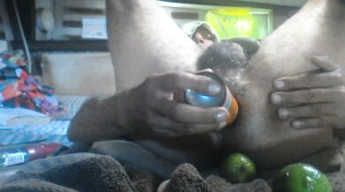 Intrattengo il mio culo 2