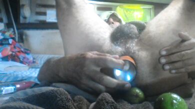 Godendo come il re dei froci !