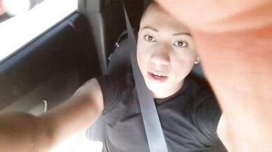 MI SEGA DURANTE UN GIRO IN AUTO