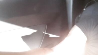 MI SEGA DURANTE UN GIRO IN AUTO