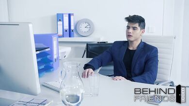 Inculato dal meccanico in officina