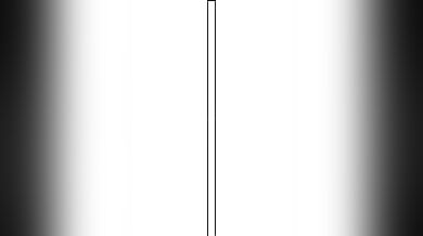 Ordina al ragazzo di succhiargli il cazzo