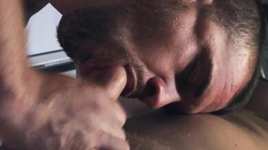 Si ciucciano il cazzo prima di incularsi