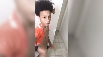 Twink sega il suo asso