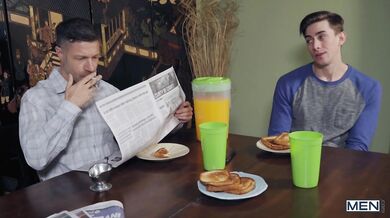 Figliastro scopato dal patrigno