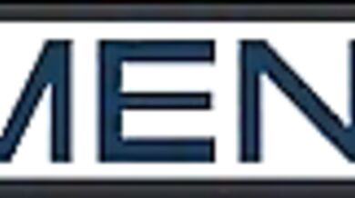 Coppia di versatili cazzuti fa sesso orale e anale