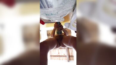 Ragazzo di 24 anni scopa un flashlight