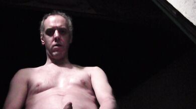 Sborrata notturna sul terrazzo di una camera d'albergo!