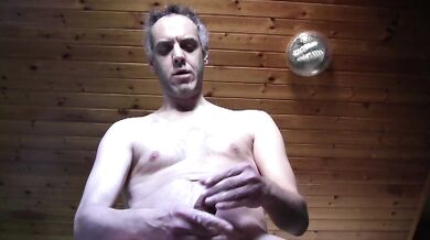 Io, i miei capezzoli, la mia sborrata... + slow motion integrale!