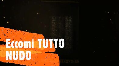 Mi piace esibirmi nudo