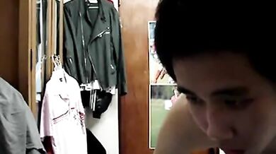 Ragazzo coreano si masturba