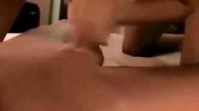 18enne succhia il cazzo grosso del suo migliore amico...