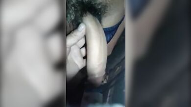 Il parrucchiere prende il cazzo del cliente