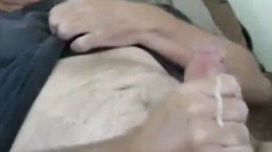 Bell'uomo maturo che viene