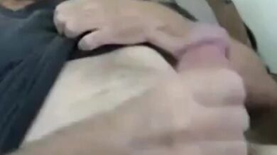 Bell'uomo maturo che viene