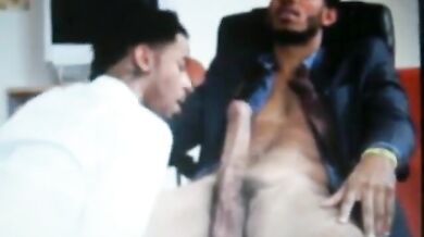 Pompino  a un cazzone nero di 12 pollici