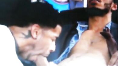 Pompino  a un cazzone nero di 12 pollici