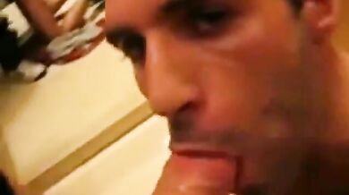 Pompino a cazzo enorme