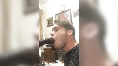 Pompino a grosso cazzo nero