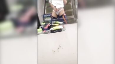 Giovane cinese si masturba