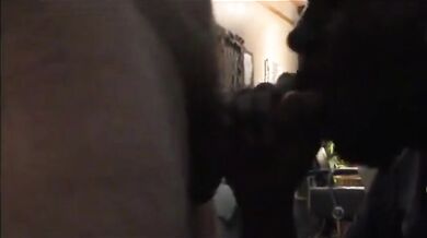 Bel nero ingoia la sborra di cazzi bianchi