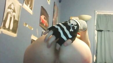 Metto in mostra il mio dolce culo!