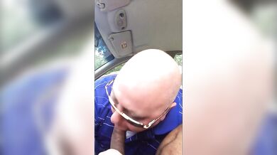 Succhio un bel cazzone nero la mattina presto al parco