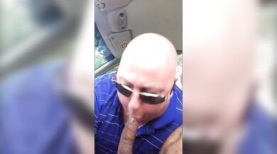 Succhio un bel cazzone nero la mattina presto al parco