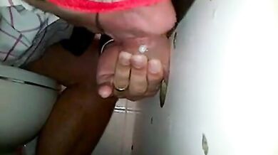 Succhia un cazzo con ingoio...