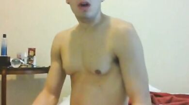 Twink sexy si masturba