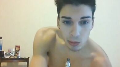 Twink sexy si masturba