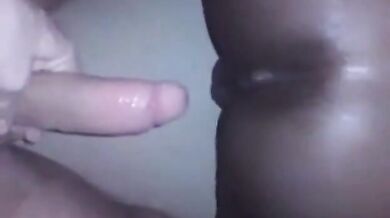 ENORME CAZZO BIANCO scopa culo nero