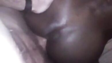 ENORME CAZZO BIANCO scopa culo nero