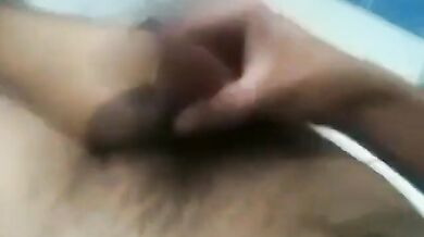 Filippino arrapato si masturba