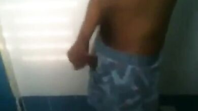 Filippino arrapato si masturba