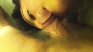 Ragazzo succhia un cazzo di papà