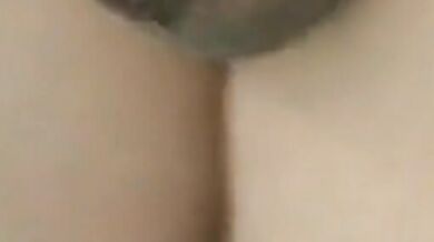 Piccolo cazzo piscia a gogò