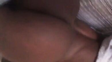 Teen nero arrapato vuole i cazzi più grandi nel culo