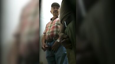 Anziani si segano in bagno